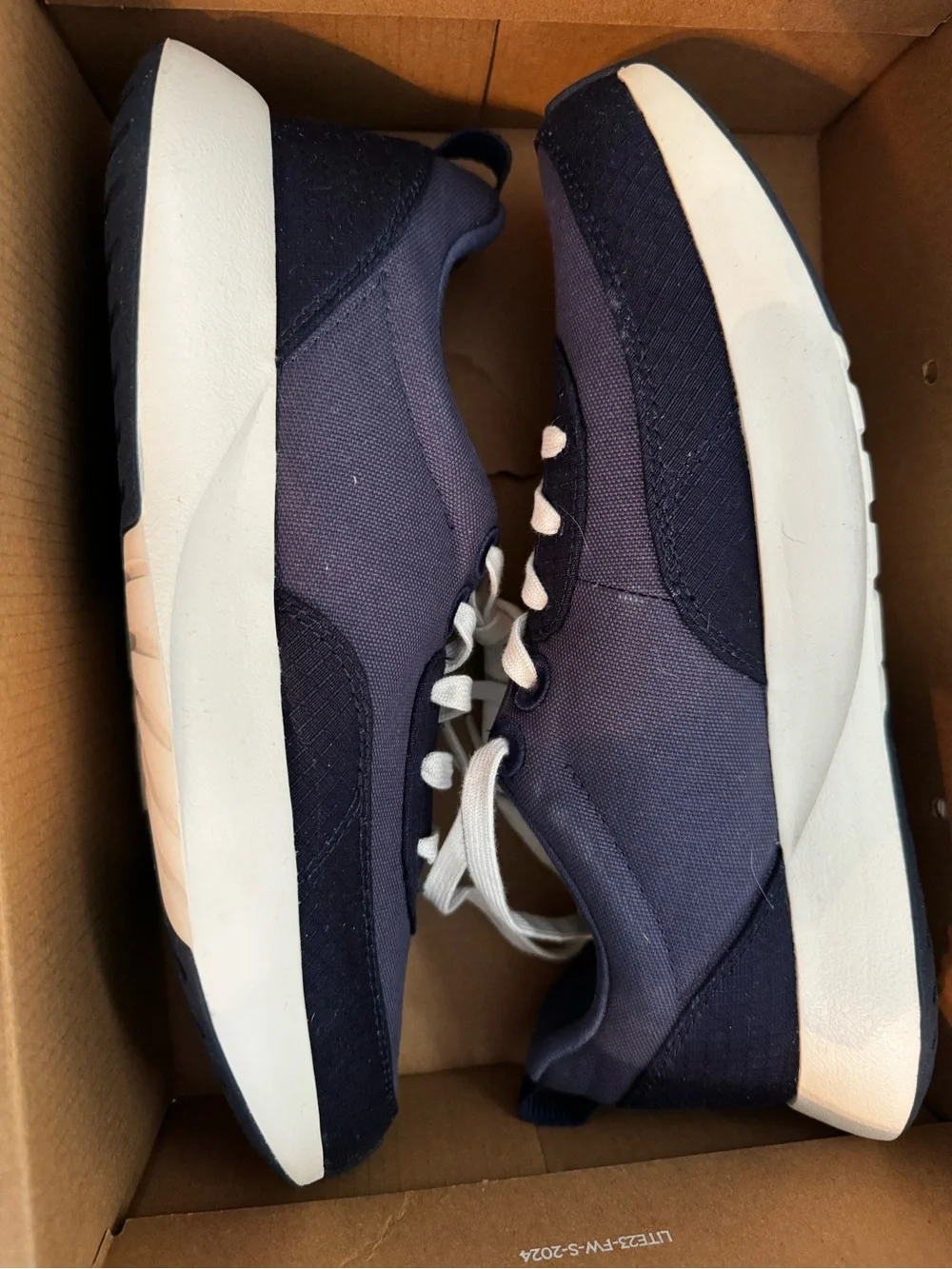 allbirds Women’s Navy and White Sneakers - Lightweight Everyday Runner